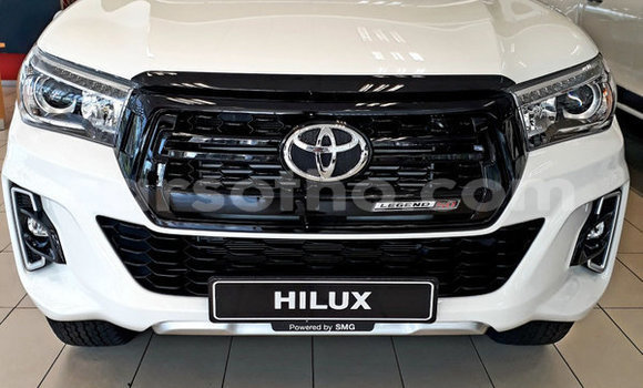 Sayi Na hannu Toyota Hilux White Mota in Butha–Buthe a Thaba-Tseka Sayi Na hannu Toyota Hilux White Mota in Butha–Buthe a Thaba-Tseka