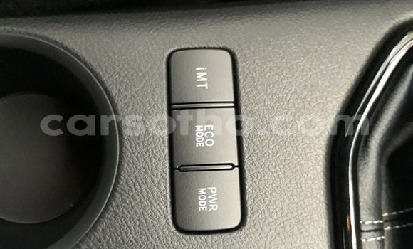 Sayi Na hannu Toyota Hilux White Mota in Butha–Buthe a Thaba-Tseka Sayi Na hannu Toyota Hilux White Mota in Butha–Buthe a Thaba-Tseka