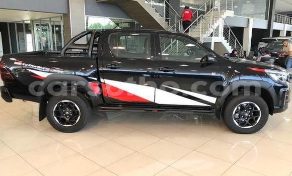 اشتري مستعمل Toyota Hilux Black سيارة في Hlotse في Leribe اشتري مستعمل Toyota Hilux Black سيارة في Hlotse في Leribe