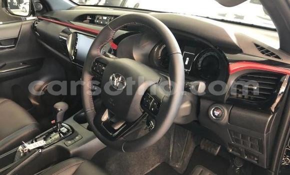اشتري مستعمل Toyota Hilux Black سيارة في Hlotse في Leribe اشتري مستعمل Toyota Hilux Black سيارة في Hlotse في Leribe