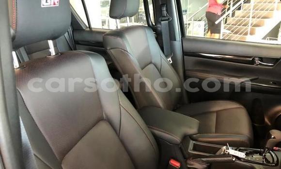 اشتري مستعمل Toyota Hilux Black سيارة في Hlotse في Leribe اشتري مستعمل Toyota Hilux Black سيارة في Hlotse في Leribe