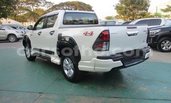 Acheter Occasion Voiture Toyota Hilux Blanc à Maseru, Maseru Acheter Occasion Voiture Toyota Hilux Blanc à Maseru, Maseru