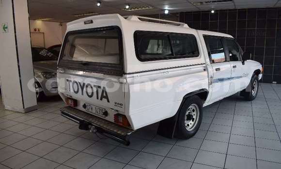 Acheter Occasion Voiture Toyota Hilux Blanc à Maseru, Maseru Acheter Occasion Voiture Toyota Hilux Blanc à Maseru, Maseru