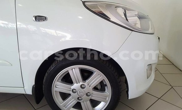 Sayi Na hannu Hyundai i10 White Mota in Maputsoa a Leribe Sayi Na hannu Hyundai i10 White Mota in Maputsoa a Leribe
