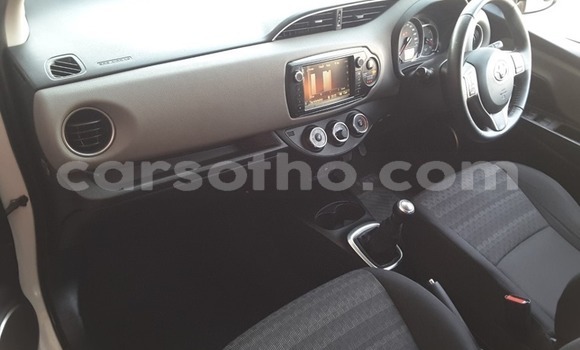 اشتري مستعمل Toyota Yaris White سيارة في Maputsoe في Leribe اشتري مستعمل Toyota Yaris White سيارة في Maputsoe في Leribe