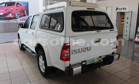 Acheter Occasion Voiture Isuzu KB Blanc à Mafeteng, Mafeteng Acheter Occasion Voiture Isuzu KB Blanc à Mafeteng, Mafeteng