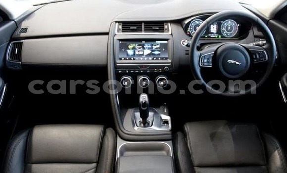 Acheter Occasion Voiture Jaguar E-Pace Bleu à Maseru, Maseru Acheter Occasion Voiture Jaguar E-Pace Bleu à Maseru, Maseru