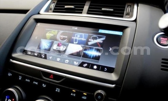 Acheter Occasion Voiture Jaguar E-Pace Bleu à Maseru, Maseru Acheter Occasion Voiture Jaguar E-Pace Bleu à Maseru, Maseru