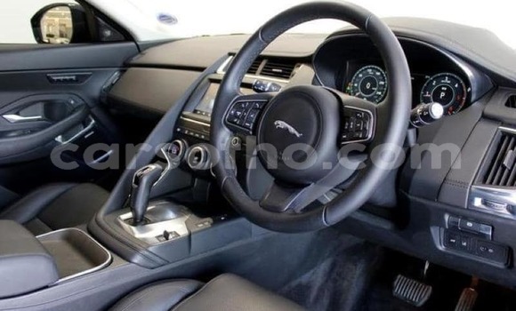 Acheter Occasion Voiture Jaguar E-Pace Bleu à Maseru, Maseru Acheter Occasion Voiture Jaguar E-Pace Bleu à Maseru, Maseru