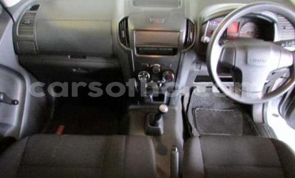 اشتري مستعمل Isuzu KB White سيارة في Maputsoa في Leribe اشتري مستعمل Isuzu KB White سيارة في Maputsoa في Leribe