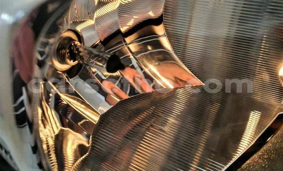 Sayi Na hannu Ford Fiesta White Mota in Hlotse a Leribe Sayi Na hannu Ford Fiesta White Mota in Hlotse a Leribe