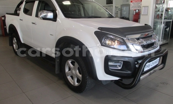 Sayi Na hannu Isuzu KB White Mota in Maseru a Maseru Sayi Na hannu Isuzu KB White Mota in Maseru a Maseru