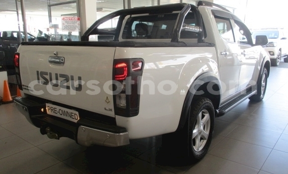 Sayi Na hannu Isuzu KB White Mota in Maseru a Maseru Sayi Na hannu Isuzu KB White Mota in Maseru a Maseru