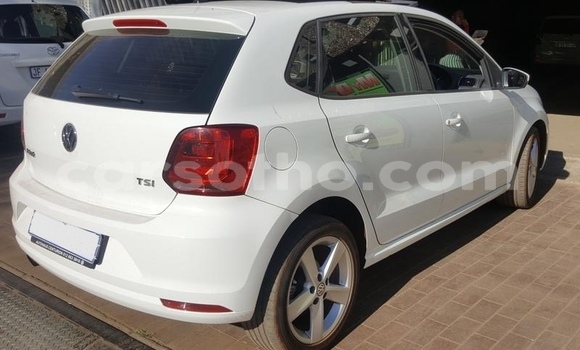 Acheter Occasion Voiture Volkswagen Polo Blanc à Hlotse, Leribe Acheter Occasion Voiture Volkswagen Polo Blanc à Hlotse, Leribe