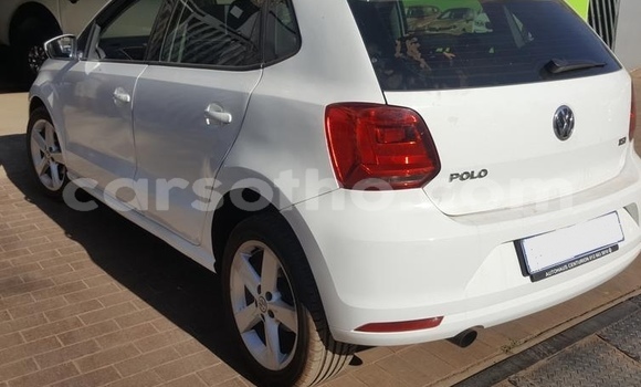 Acheter Occasion Voiture Volkswagen Polo Blanc à Hlotse, Leribe Acheter Occasion Voiture Volkswagen Polo Blanc à Hlotse, Leribe
