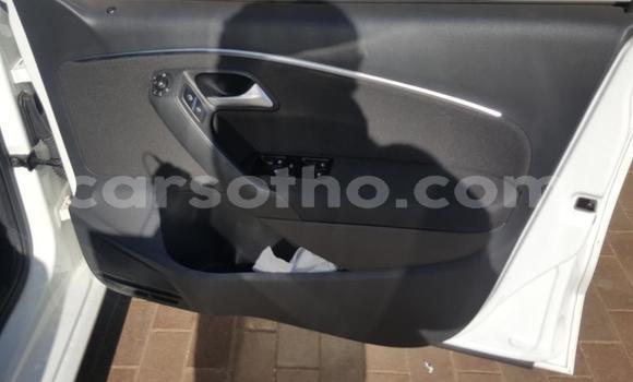 Acheter Occasion Voiture Volkswagen Polo Blanc à Hlotse, Leribe Acheter Occasion Voiture Volkswagen Polo Blanc à Hlotse, Leribe