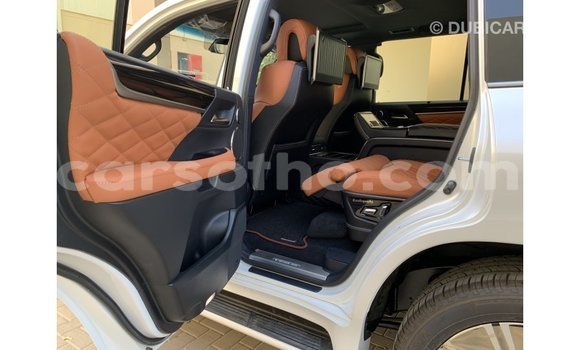 اشتري Imported Lexus LX White سيارة في Import - Dubai في Maseru اشتري Imported Lexus LX White سيارة في Import - Dubai في Maseru