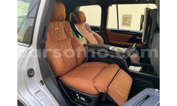 اشتري Imported Lexus LX White سيارة في Import - Dubai في Maseru اشتري Imported Lexus LX White سيارة في Import - Dubai في Maseru