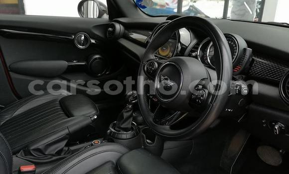 اشتري مستعمل Mini Cooper Red سيارة في Roma في Maseru اشتري مستعمل Mini Cooper Red سيارة في Roma في Maseru