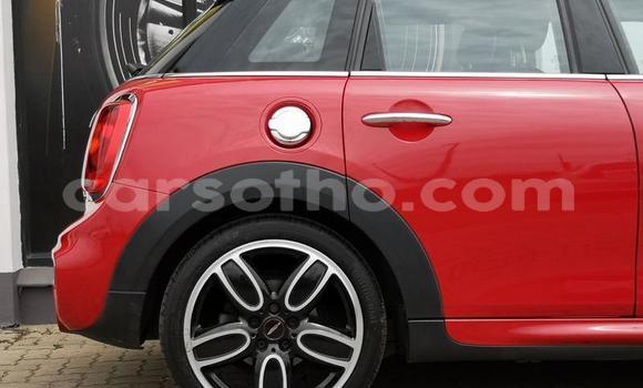 اشتري مستعمل Mini Cooper Red سيارة في Roma في Maseru اشتري مستعمل Mini Cooper Red سيارة في Roma في Maseru