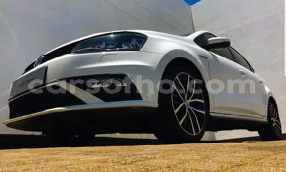 Sayi Na hannu Volkswagen Polo White Mota in Maseru a Maseru Sayi Na hannu Volkswagen Polo White Mota in Maseru a Maseru