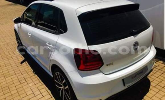 Sayi Na hannu Volkswagen Polo White Mota in Maseru a Maseru Sayi Na hannu Volkswagen Polo White Mota in Maseru a Maseru