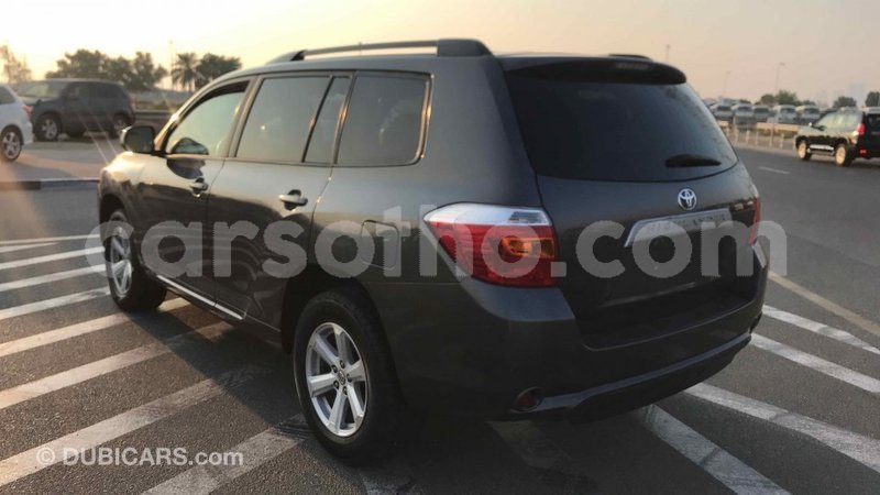 Big with watermark toyota highlander maseru import dubai 12663