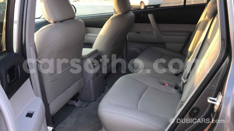 Big with watermark toyota highlander maseru import dubai 12663