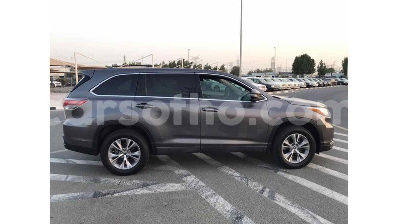 Big with watermark toyota highlander maseru import dubai 12665