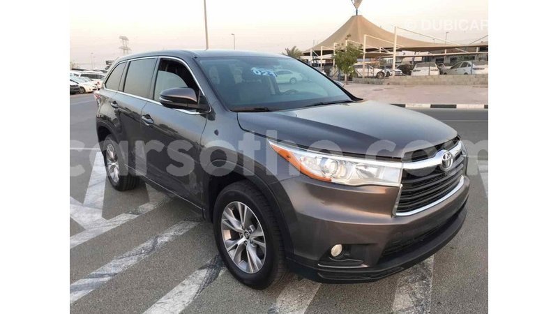 Big with watermark toyota highlander maseru import dubai 12665