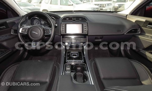 Acheter Import Voiture Jaguar XE Rouge à Import - Dubai, Maseru Acheter Import Voiture Jaguar XE Rouge à Import - Dubai, Maseru