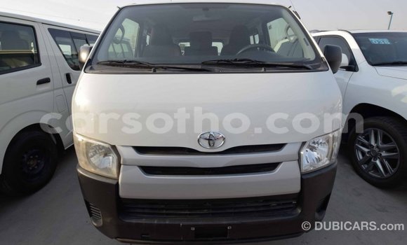 Sayi Imported Toyota Hiace White Mota in Import - Dubai a Maseru Sayi Imported Toyota Hiace White Mota in Import - Dubai a Maseru