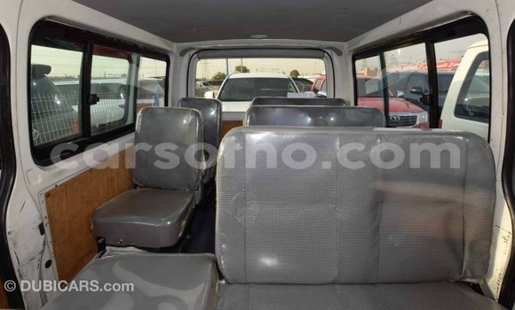 Sayi Imported Toyota Hiace White Mota in Import - Dubai a Maseru Sayi Imported Toyota Hiace White Mota in Import - Dubai a Maseru