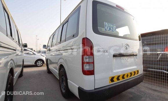 Sayi Imported Toyota Hiace White Mota in Import - Dubai a Maseru Sayi Imported Toyota Hiace White Mota in Import - Dubai a Maseru