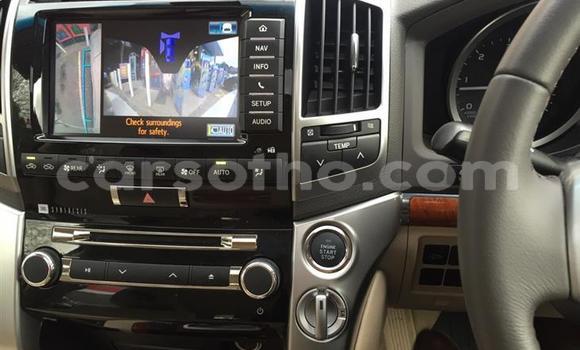 Buy Used Toyota Land Cruiser Prado White Car in Butha Buthe in Butha-Buthe Buy Used Toyota Land Cruiser Prado White Car in Butha Buthe in Butha-Buthe