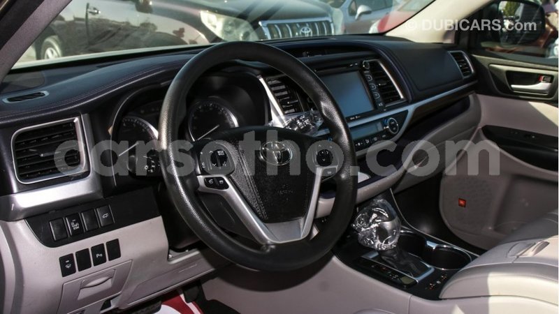 Big with watermark toyota highlander maseru import dubai 12688