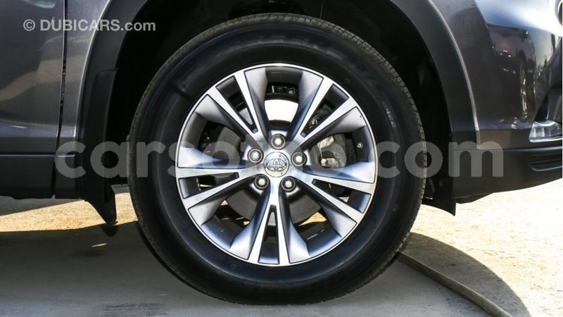 Big with watermark toyota highlander maseru import dubai 12688