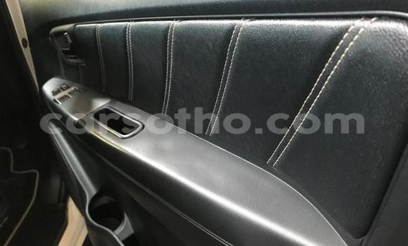 Buy Used Toyota Hilux White Car in Mafeteng in Mafeteng Buy Used Toyota Hilux White Car in Mafeteng in Mafeteng