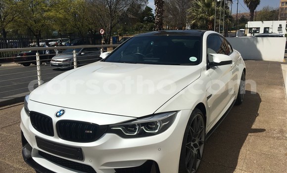 Acheter Occasion Voiture BMW M4 Blanc à Maseru, Maseru Acheter Occasion Voiture BMW M4 Blanc à Maseru, Maseru