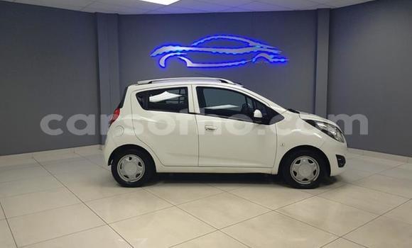 Sayi Na hannu Chevrolet Spark White Mota in Maseru a Maseru Sayi Na hannu Chevrolet Spark White Mota in Maseru a Maseru