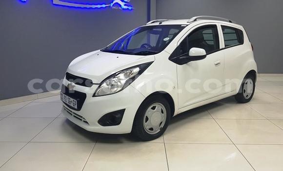 Sayi Na hannu Chevrolet Spark White Mota in Maseru a Maseru Sayi Na hannu Chevrolet Spark White Mota in Maseru a Maseru