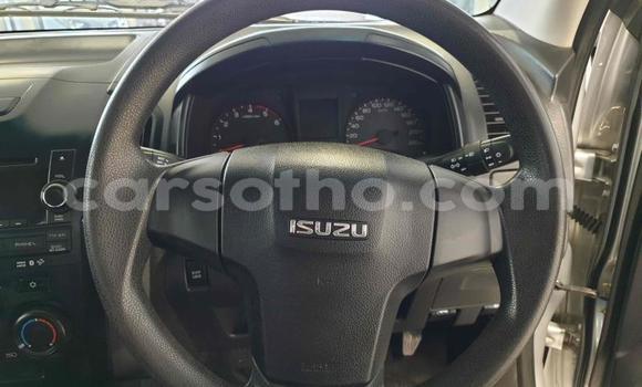 Acheter Occasion Voiture Isuzu KB Gris à Maseru, Maseru Acheter Occasion Voiture Isuzu KB Gris à Maseru, Maseru