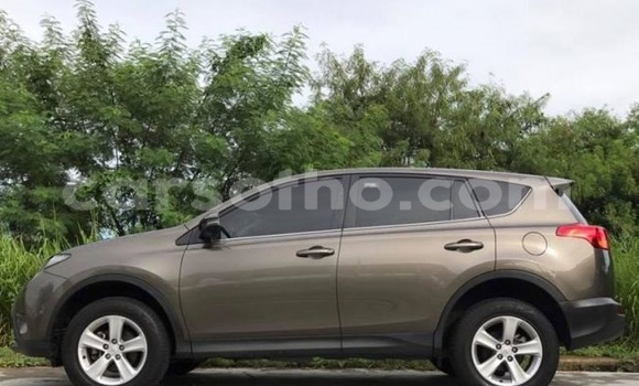 Acheter Occasion Voiture Toyota RAV4 Marron à Hlotse, Leribe Acheter Occasion Voiture Toyota RAV4 Marron à Hlotse, Leribe