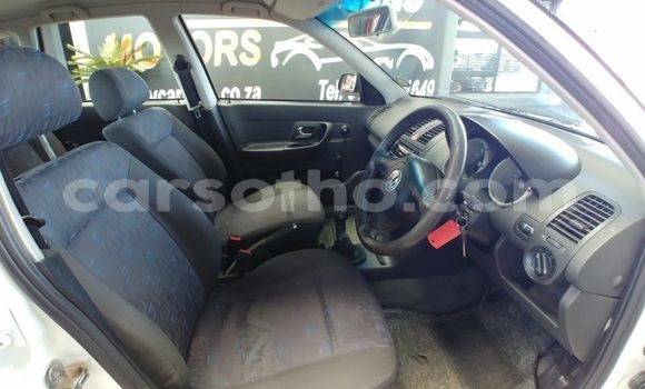 Acheter Occasion Voiture Volkswagen Polo Blanc à Maseru, Maseru Acheter Occasion Voiture Volkswagen Polo Blanc à Maseru, Maseru