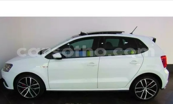 Acheter Occasion Voiture Volkswagen Polo Blanc à Hlotse, Leribe Acheter Occasion Voiture Volkswagen Polo Blanc à Hlotse, Leribe