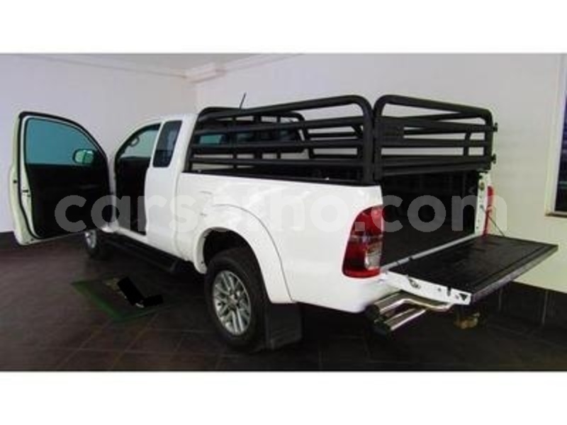 Big with watermark toyota hilux leribe hlotse 12761