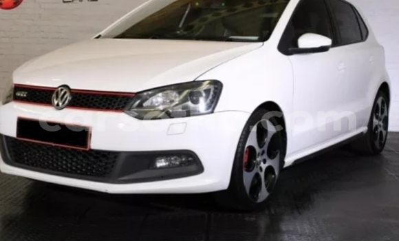 Acheter Occasion Voiture Volkswagen Polo Blanc à Hlotse, Leribe Acheter Occasion Voiture Volkswagen Polo Blanc à Hlotse, Leribe
