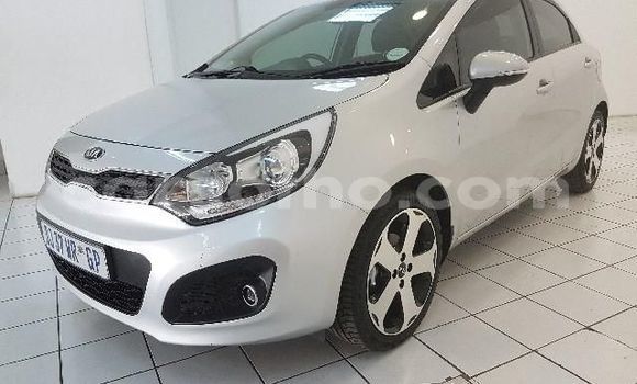 Sayi Na hannu Kia Rio White Mota in Peka a Leribe Sayi Na hannu Kia Rio White Mota in Peka a Leribe