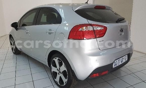 Sayi Na hannu Kia Rio White Mota in Peka a Leribe Sayi Na hannu Kia Rio White Mota in Peka a Leribe