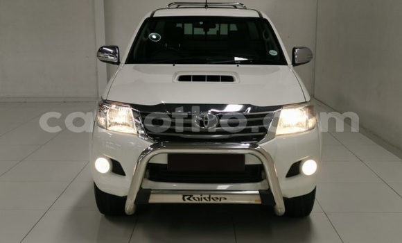 Acheter Occasion Voiture Toyota Hilux Blanc à Maseru, Maseru Acheter Occasion Voiture Toyota Hilux Blanc à Maseru, Maseru